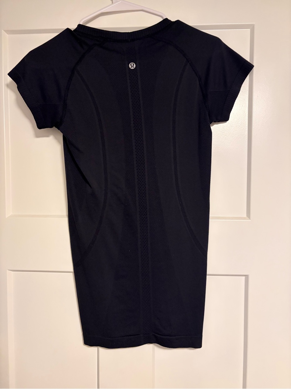 Lululemon Swiftly Tech - Picture 2 of 3